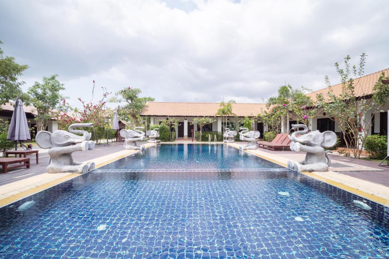 Oyo 837 Baan Kiang Nam Resort Bang Lamung Dış mekan fotoğraf